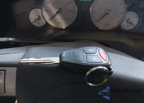 2005 Chrysler 300 Touring from USA, damaged, VIN 2C3JA53G05H157073